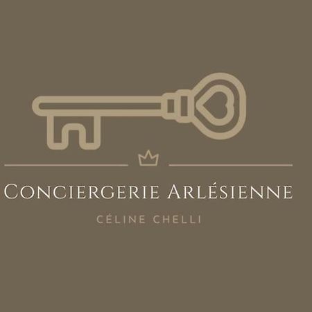 Апартаменты Le Cocon De La Roquette Арль Экстерьер фото